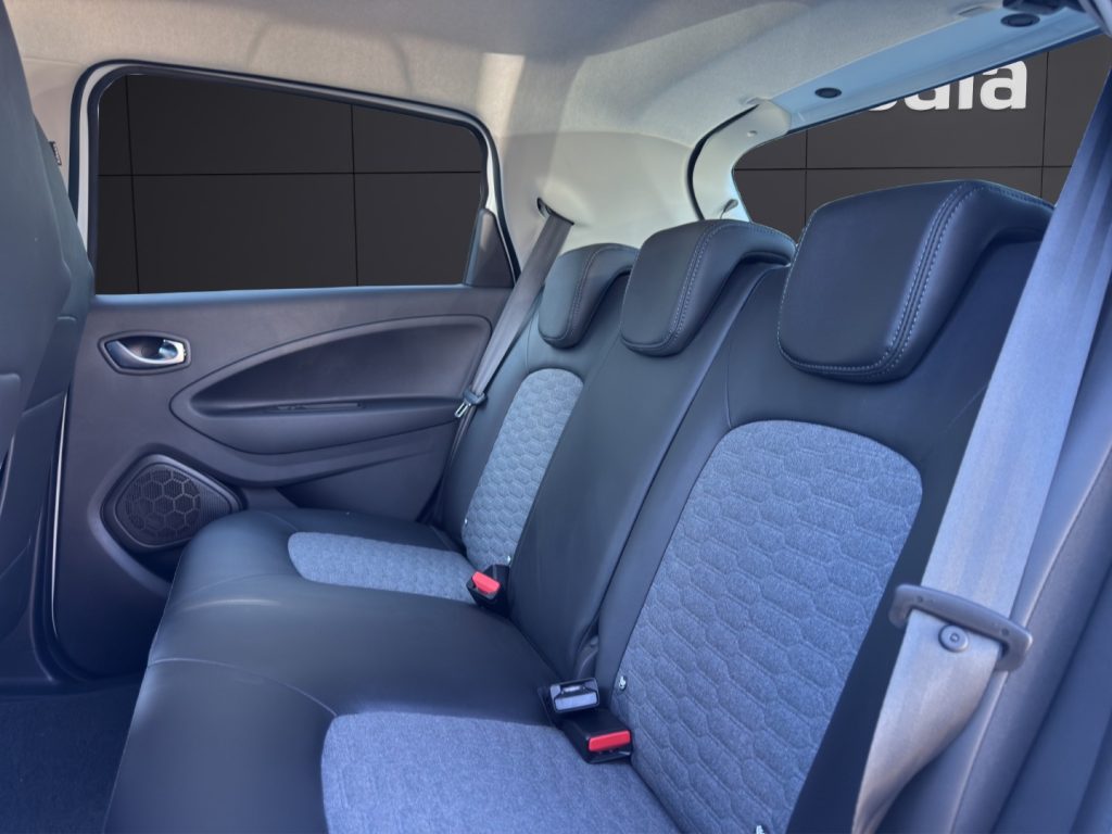 RENAULT ZOE Intens R135 - 13
