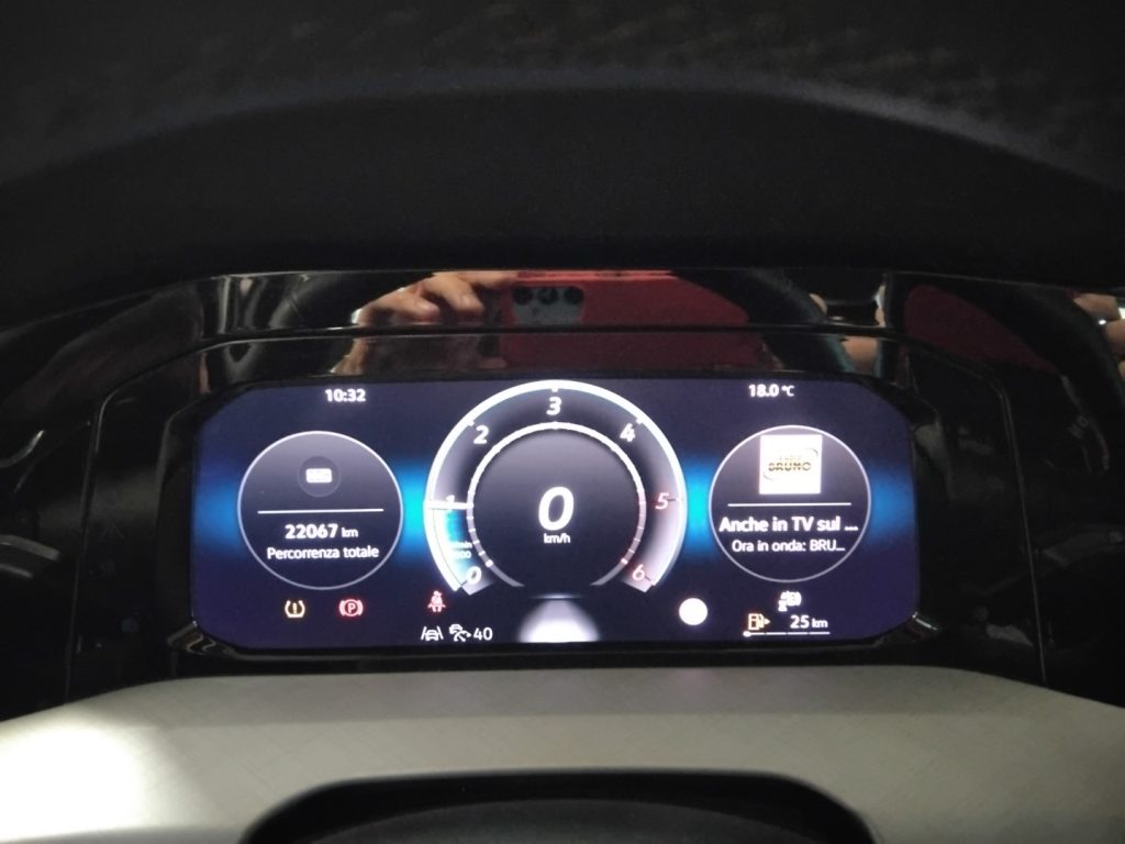 VOLKSWAGEN Golf 2.0 TDI 115 CV SCR Life - 16