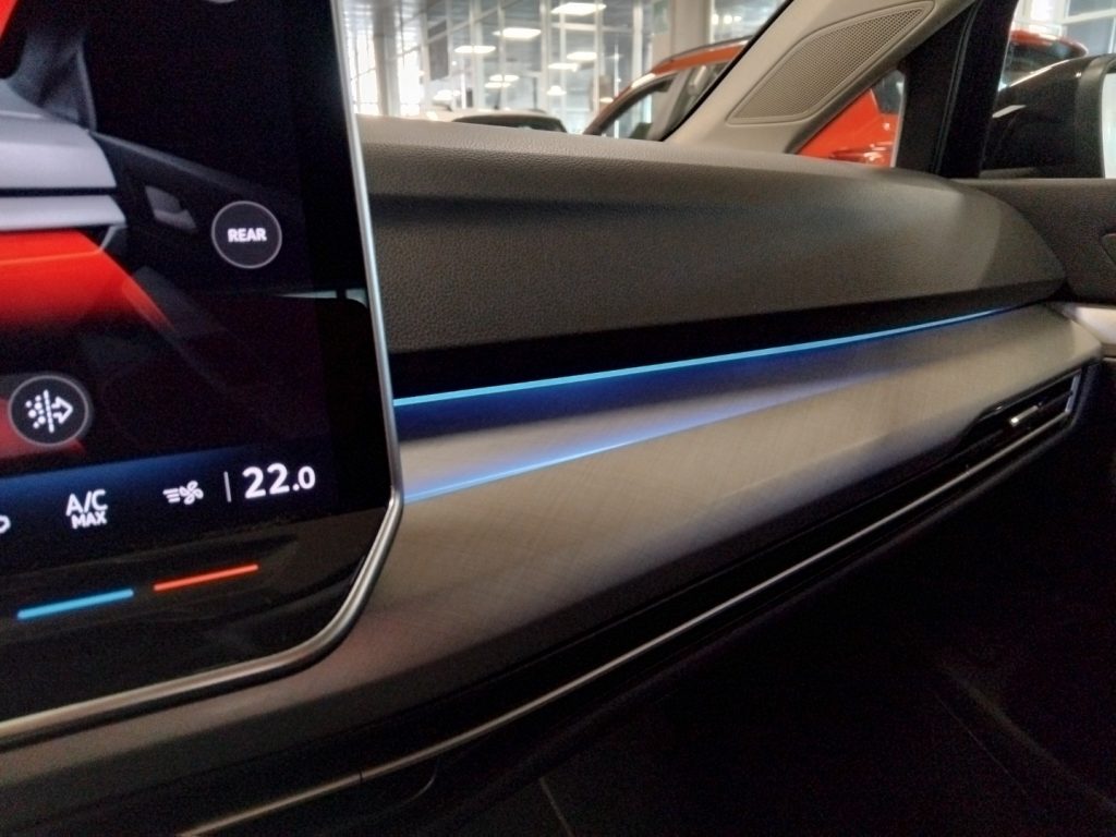 VOLKSWAGEN Golf 2.0 TDI 115 CV SCR Life - 26