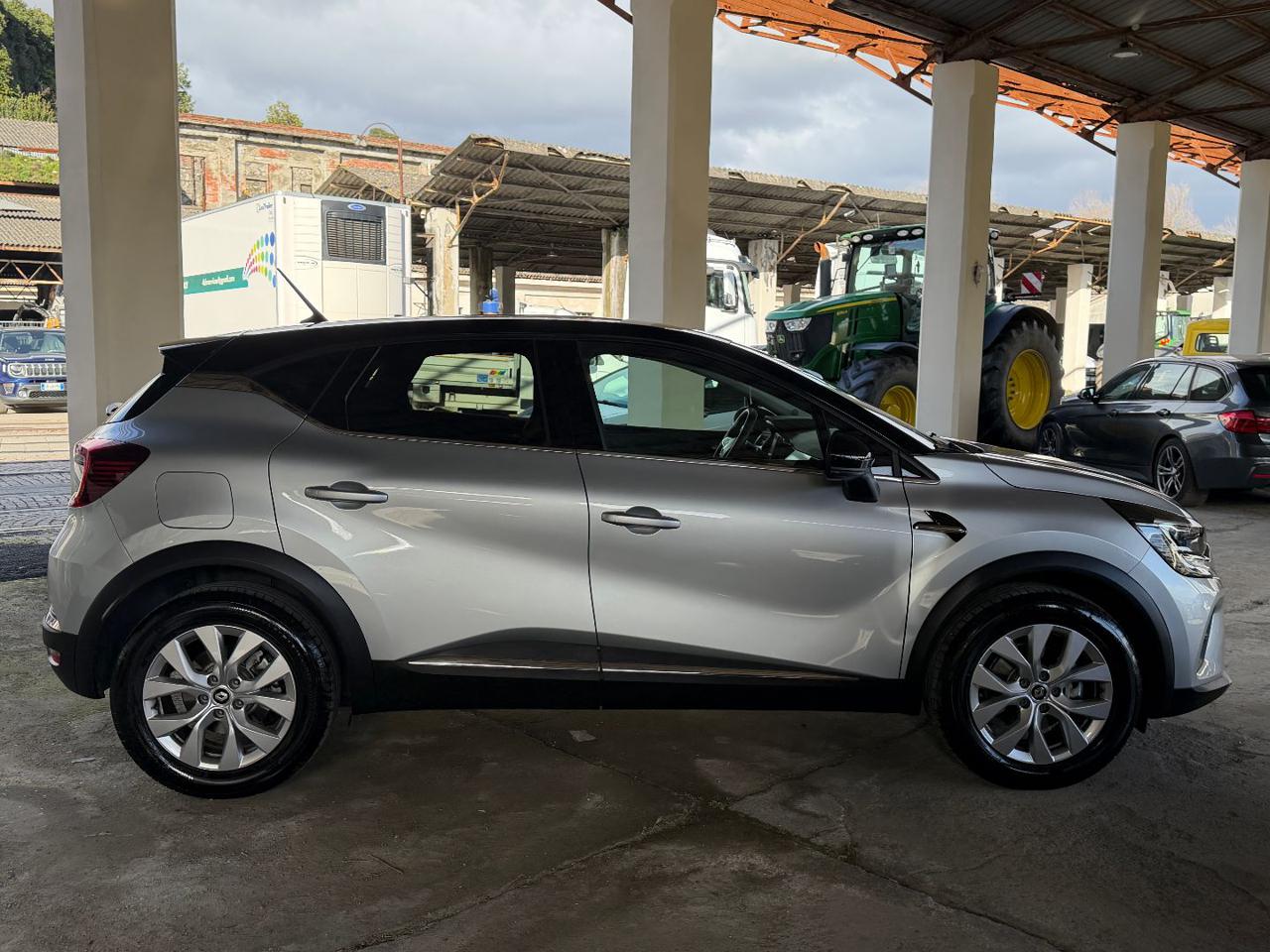RENAULT Captur Plug-in Hybrid E-Tech 160 CV Intens - 3