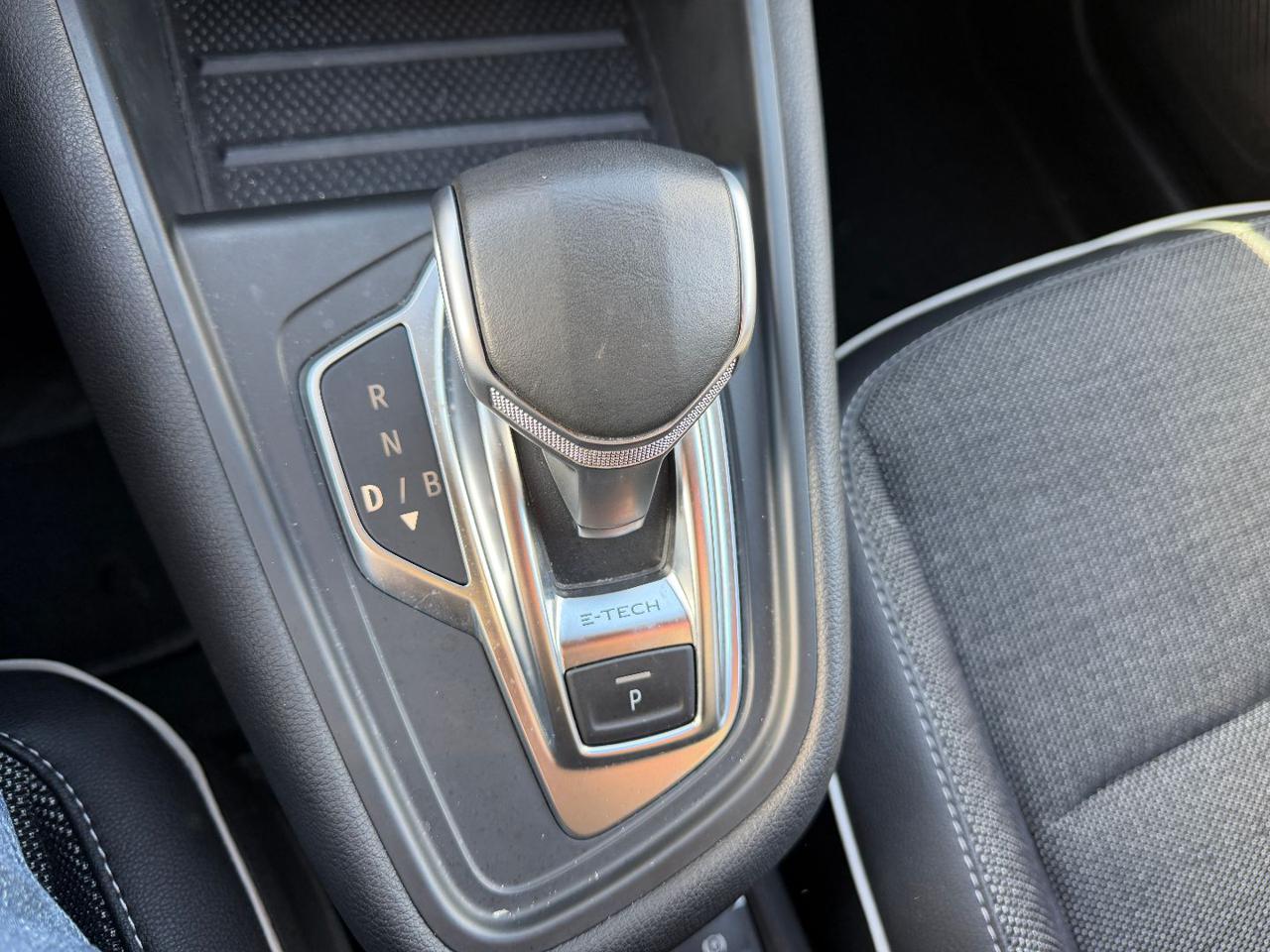 RENAULT Captur Plug-in Hybrid E-Tech 160 CV Intens - 23