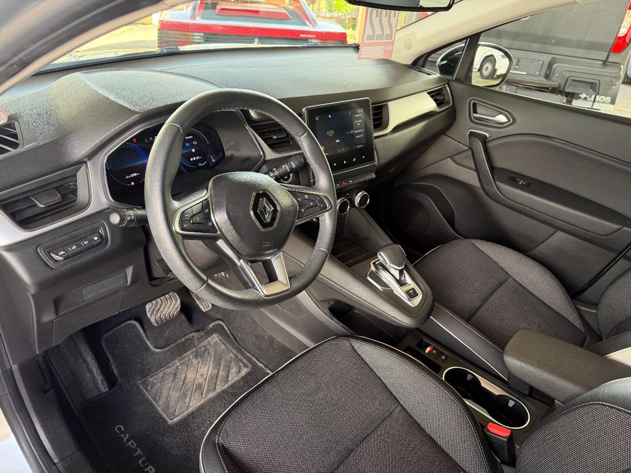 RENAULT Captur Plug-in Hybrid E-Tech 160 CV Intens - 10