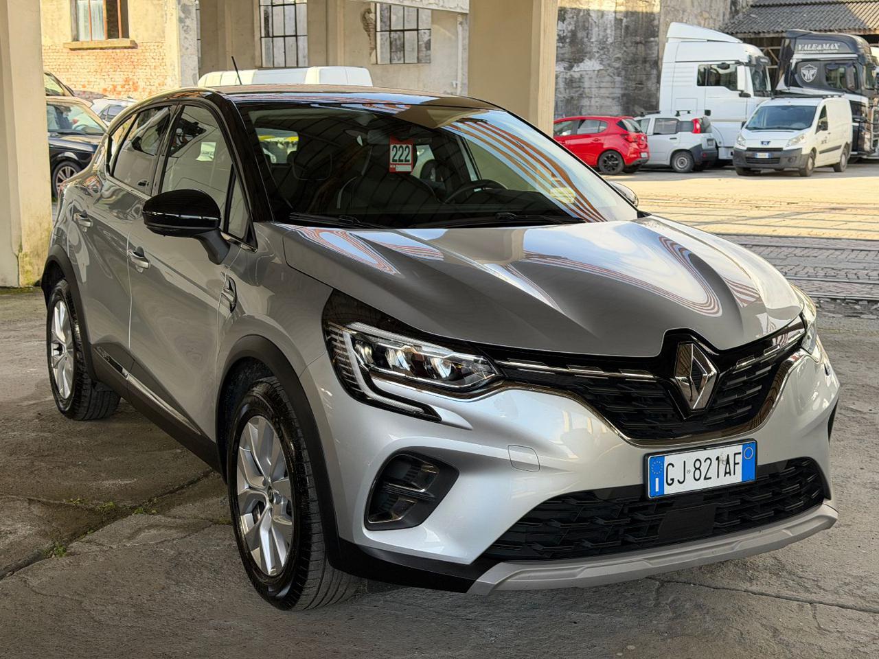RENAULT Captur Plug-in Hybrid E-Tech 160 CV Intens - 2