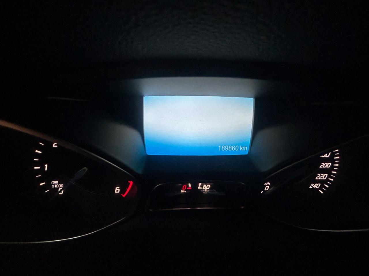 FORD Kuga 2.0 TDCI 150 CV S&S 4WD Powershift Titanium EURO6 - 14