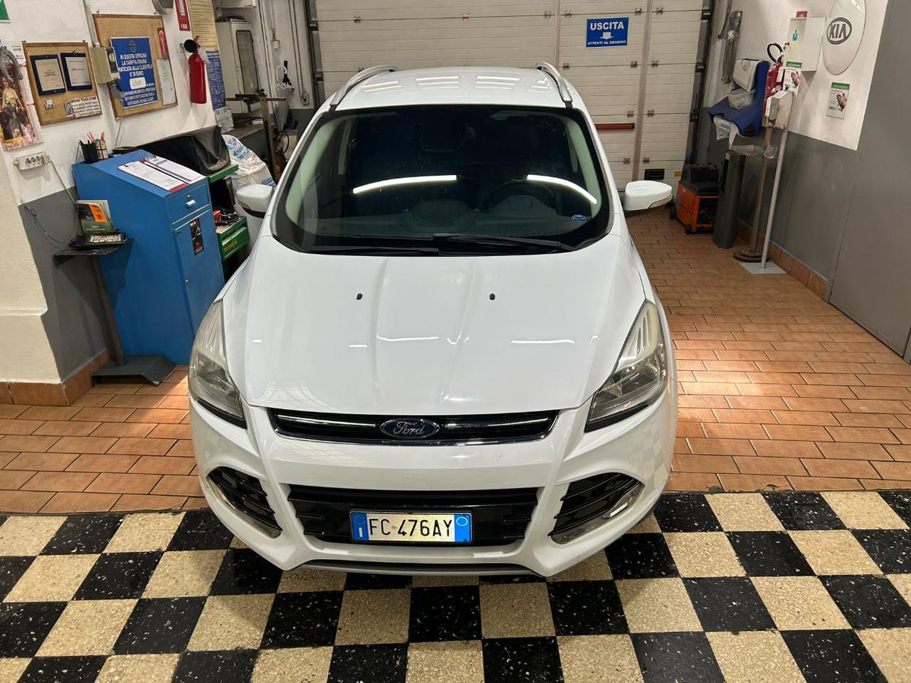 FORD Kuga 2.0 TDCI 150 CV S&S 4WD Powershift Titanium EURO6 - 3