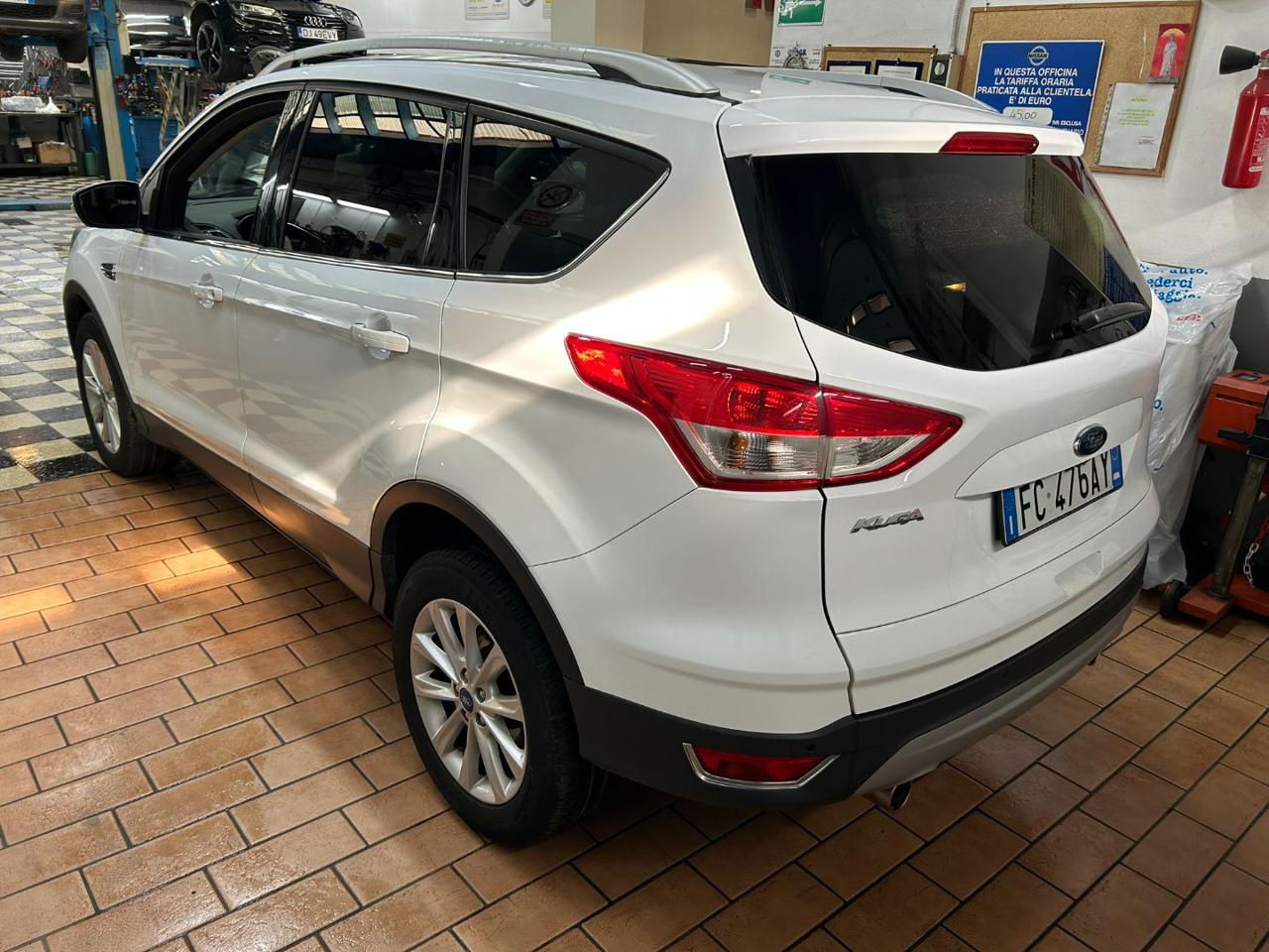 FORD Kuga 2.0 TDCI 150 CV S&S 4WD Powershift Titanium EURO6 - 5