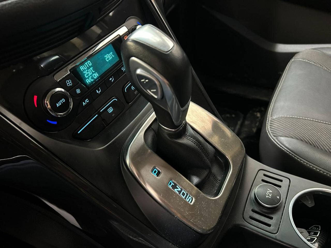 FORD Kuga 2.0 TDCI 150 CV S&S 4WD Powershift Titanium EURO6 - 22