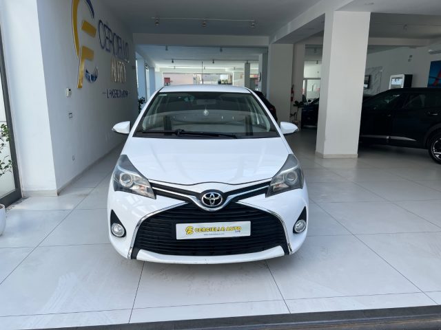 TOYOTA Yaris Bianco metallizzato