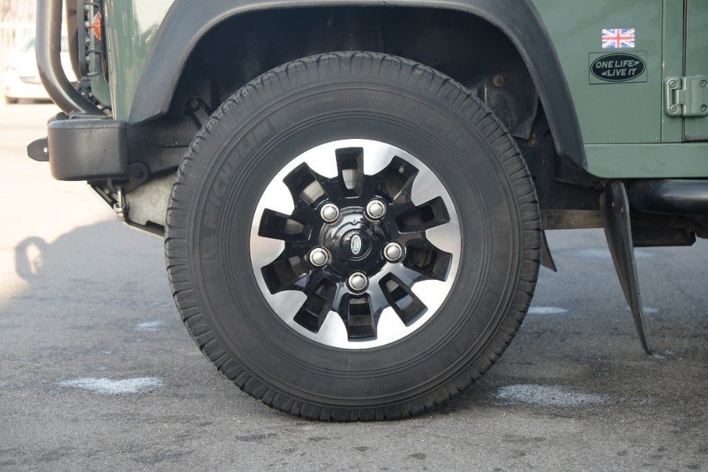 LAND ROVER Defender 90 2.4 TD4 Station Wagon S - 9