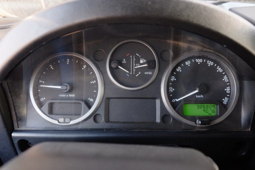 LAND ROVER Defender 90 2.4 TD4 Station Wagon S - 13