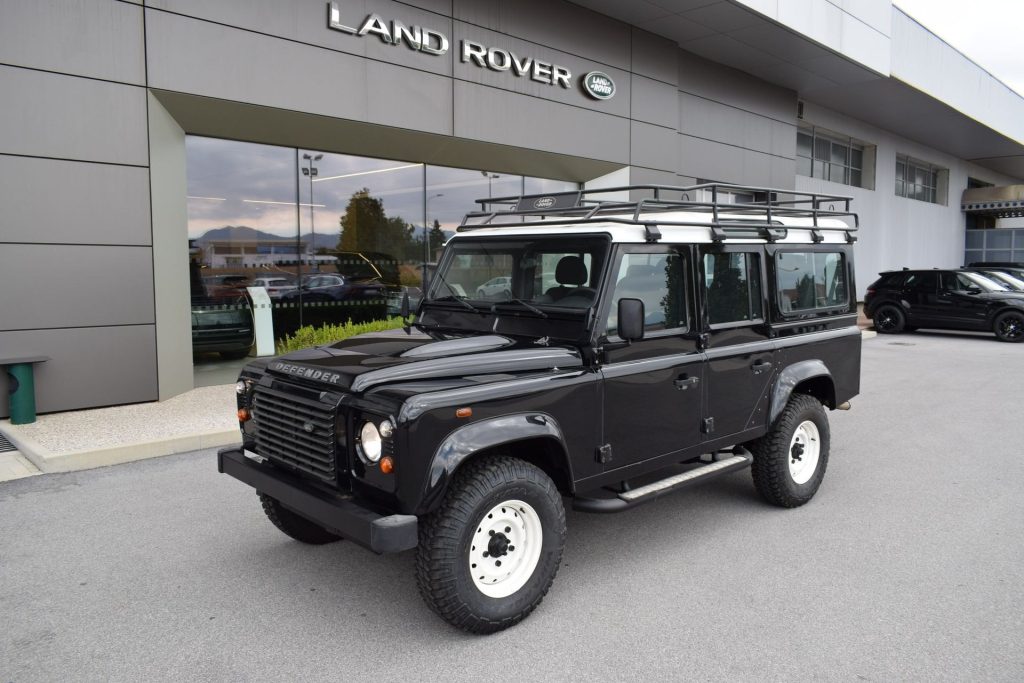 LAND ROVER Defender Defender 110 2.2 TD4 Station Wagon E N1 - 24