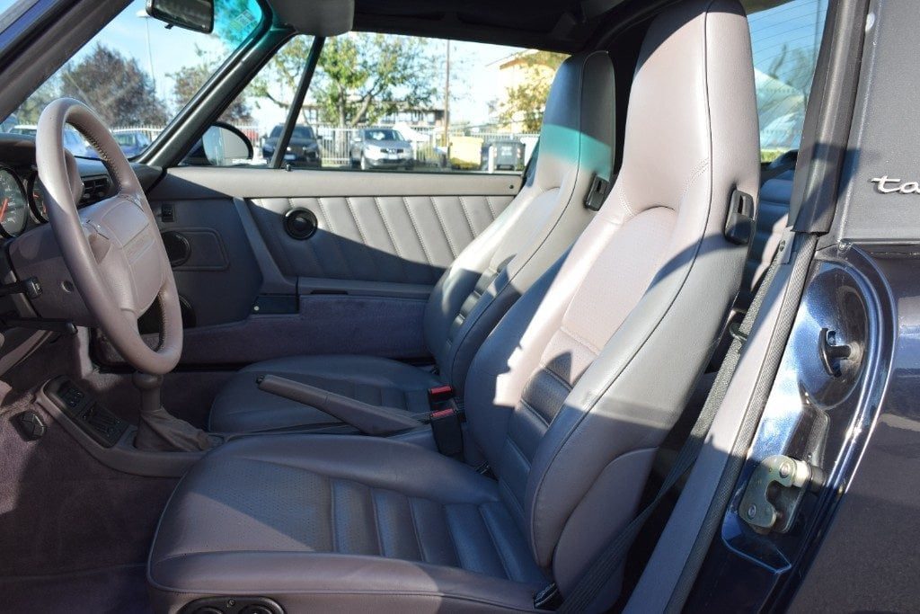 PORSCHE 911 CARRERA 4 TARGA - 20