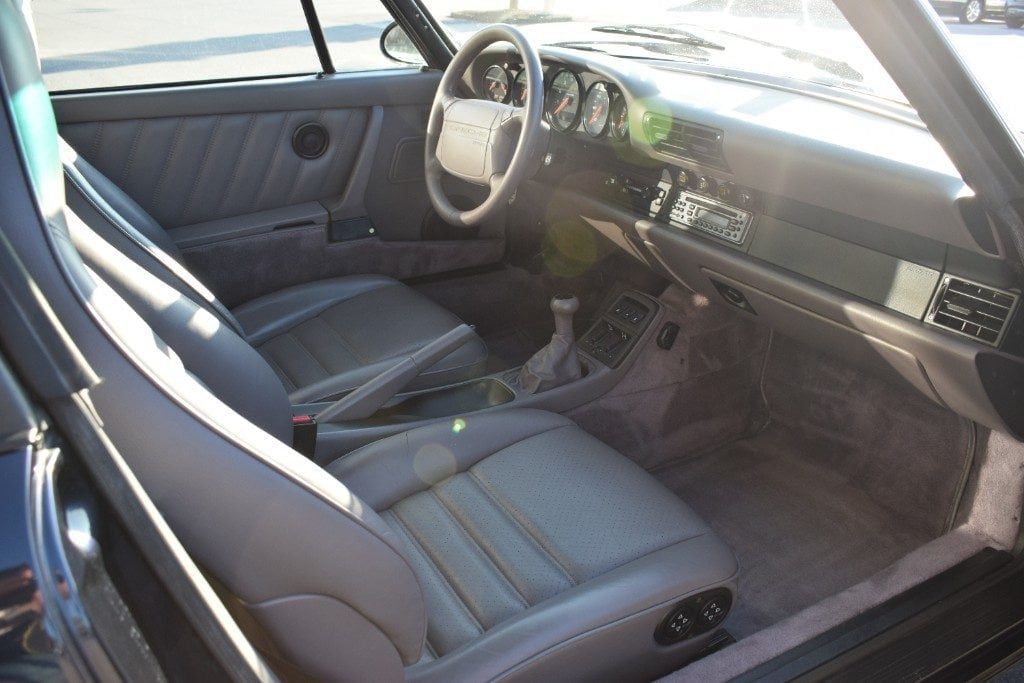 PORSCHE 911 CARRERA 4 TARGA - 24