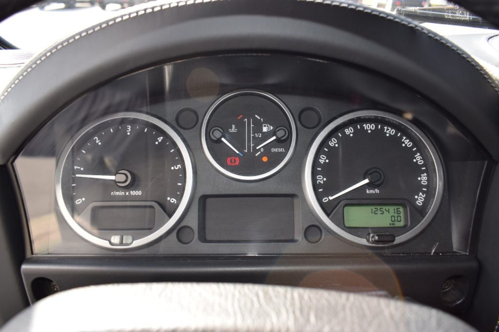 LAND ROVER Defender 110 2.4 TD4 CREW CAB - 17