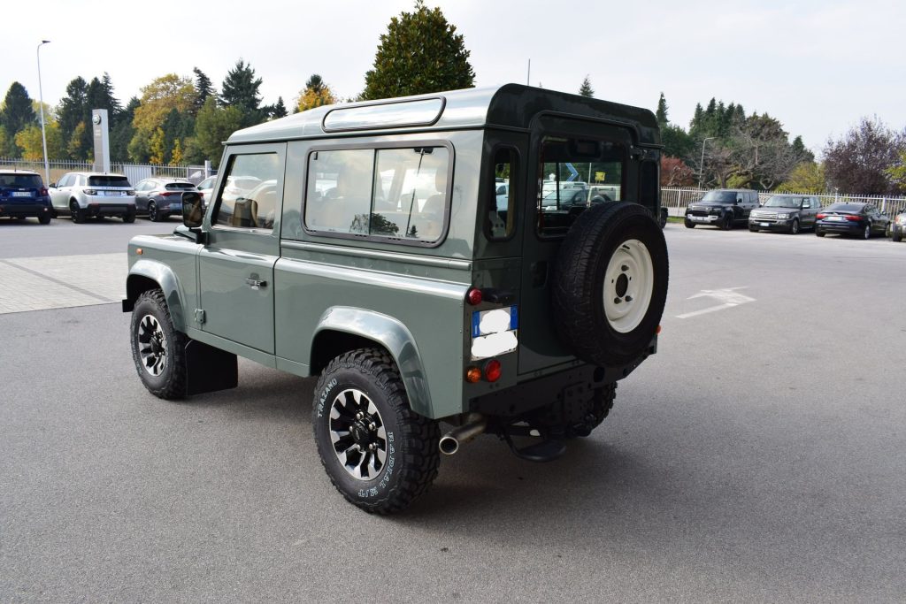 LAND ROVER Defender Defender 90 2.2 TD4 Station Wagon N1 AUOTOCARRO IV - 6