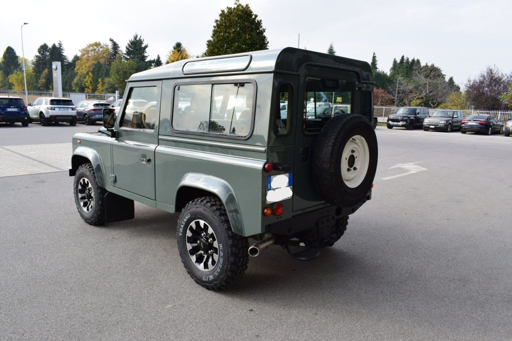 LAND ROVER Defender Defender 90 2.2 TD4 Station Wagon N1 AUOTOCARRO IV - 6