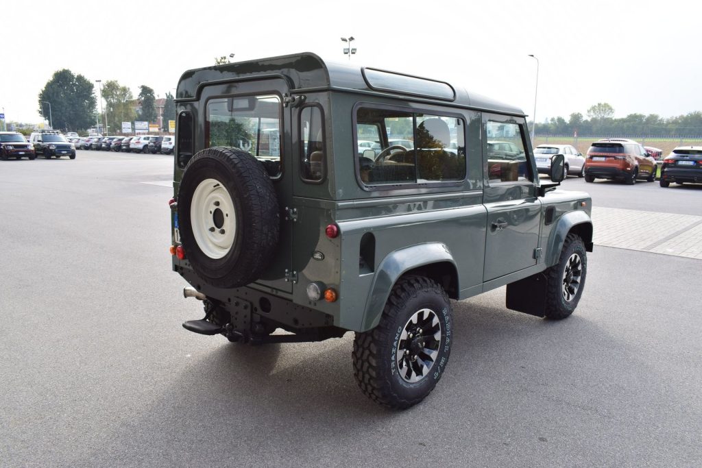 LAND ROVER Defender Defender 90 2.2 TD4 Station Wagon N1 AUOTOCARRO IV - 8
