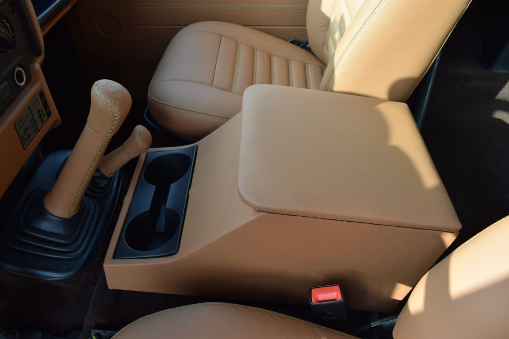 LAND ROVER Defender Defender 90 2.2 TD4 Station Wagon N1 AUOTOCARRO IV - 13