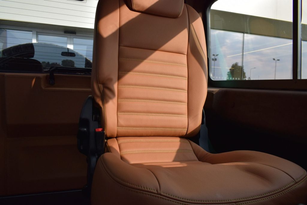 LAND ROVER Defender Defender 90 2.2 TD4 Station Wagon N1 AUOTOCARRO IV - 17