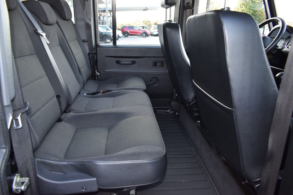 LAND ROVER Defender Defender 110 2.2 TD4 Station Wagon SE N1 AUTOCARRO - 22