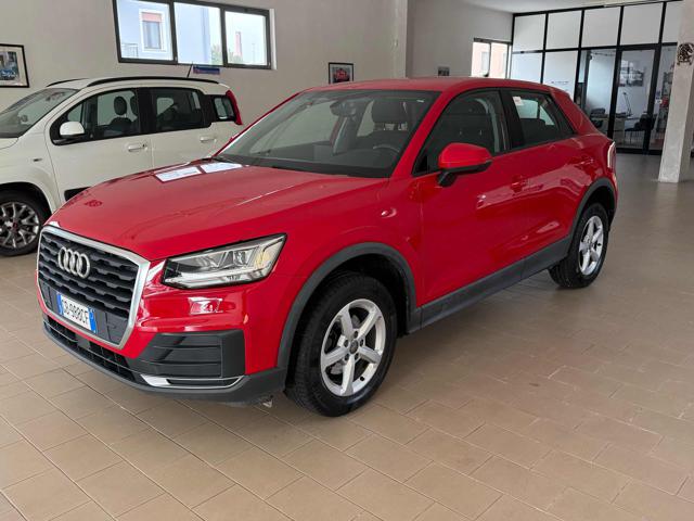AUDI Q2 Rosso pastello