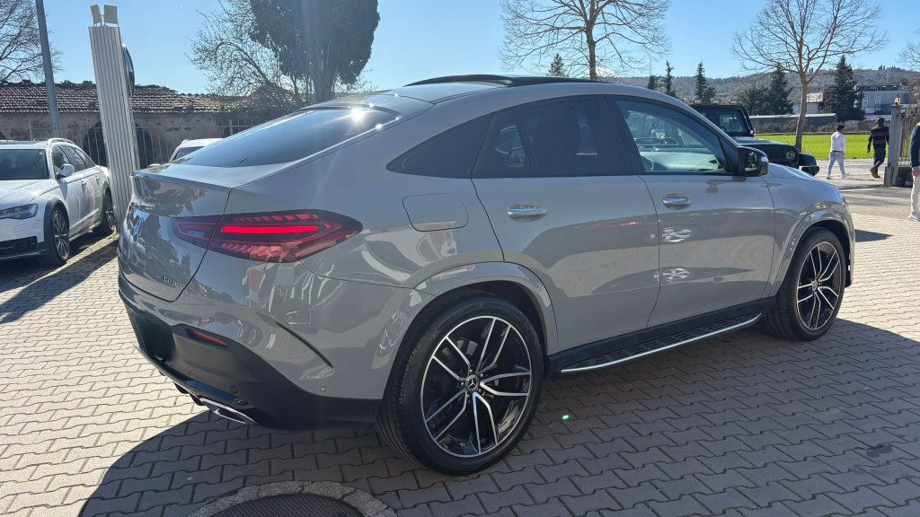 MERCEDES-BENZ GLE 450 d 4Matic Mild Hybrid Coupé AMG Line Premium Plus - 3
