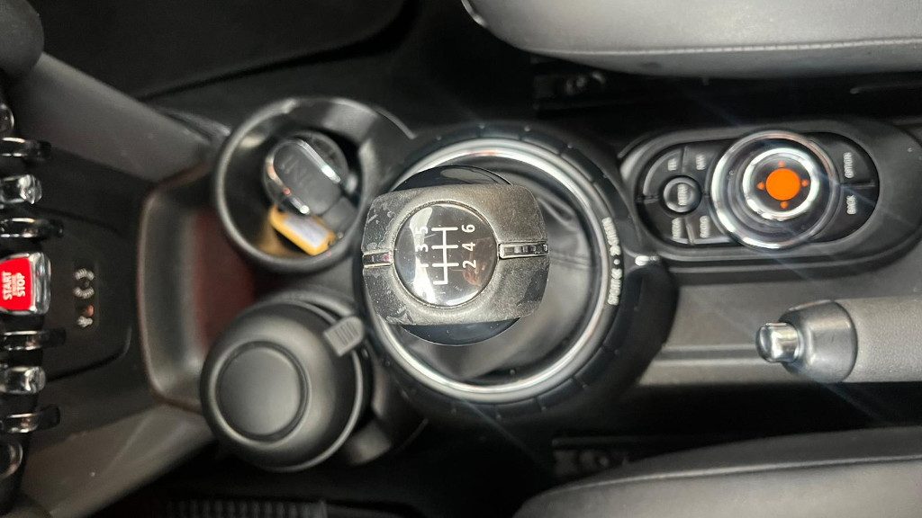 MINI Mini 1.5 Cooper D Hype Cabrio - 14