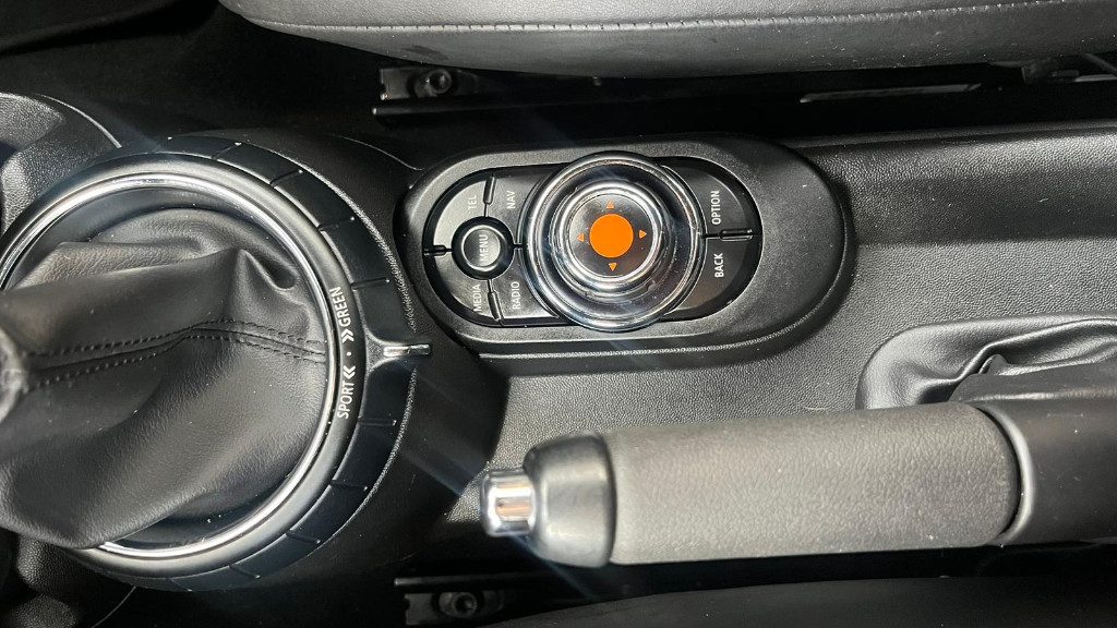 MINI Mini 1.5 Cooper D Hype Cabrio - 16