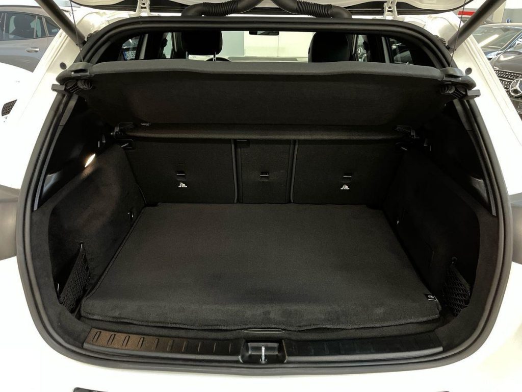 MERCEDES-BENZ GLA 200 d Automatic AMG Line Advanced Plus - 13