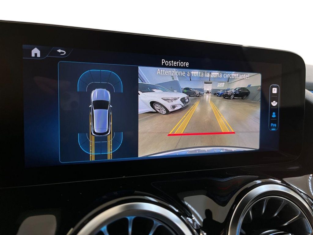 MERCEDES-BENZ GLA 200 d Automatic AMG Line Advanced Plus - 12