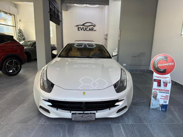FERRARI FF Bianco perlato