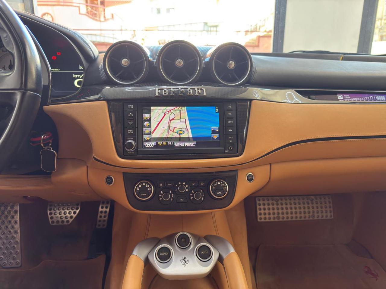 FERRARI FF DCT Tailor Made - 26