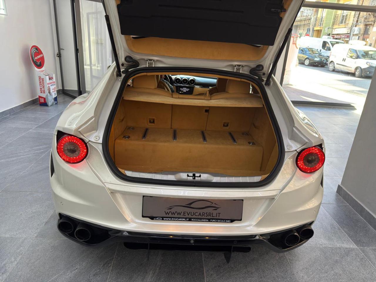 FERRARI FF DCT Tailor Made - 38