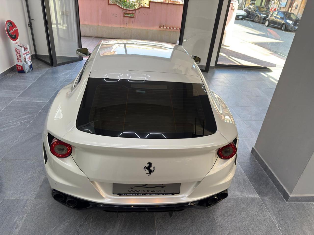 FERRARI FF DCT Tailor Made - 11