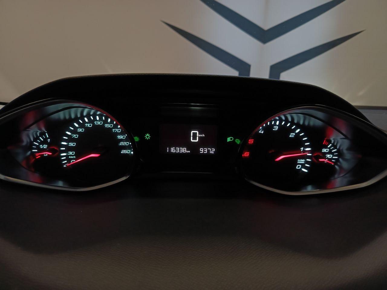 PEUGEOT 308 BlueHDi 100 S&S SW Style - 12