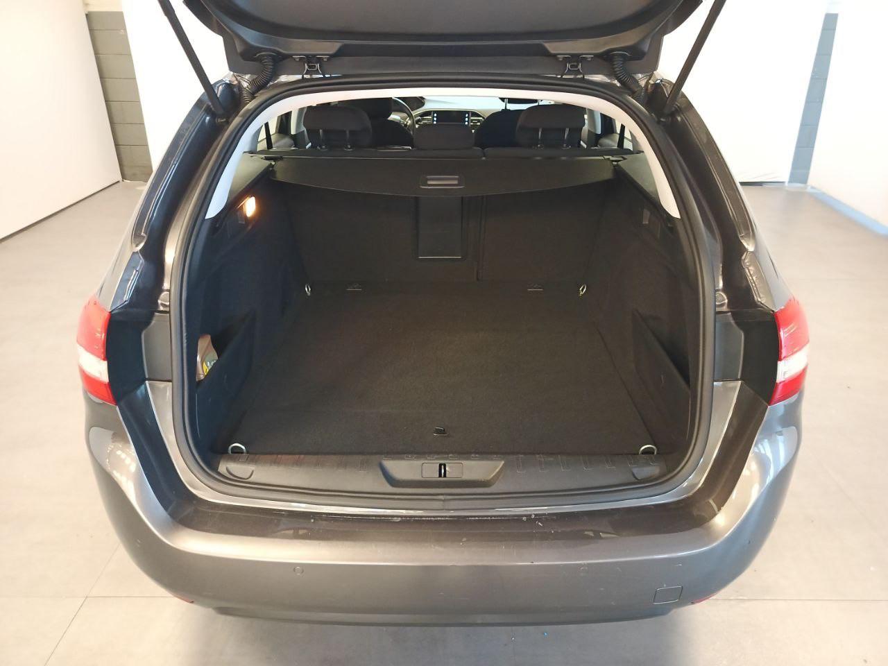 PEUGEOT 308 BlueHDi 100 S&S SW Style - 10