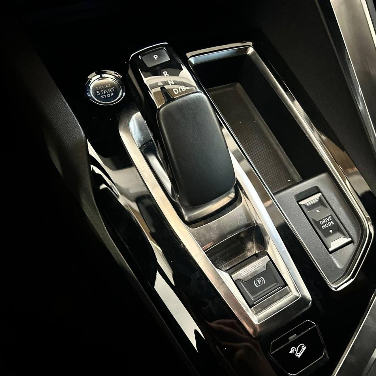 PEUGEOT 3008 Hybrid4 300 e-EAT8 GT Pack TETTO APRIBILE+PELLE - 27