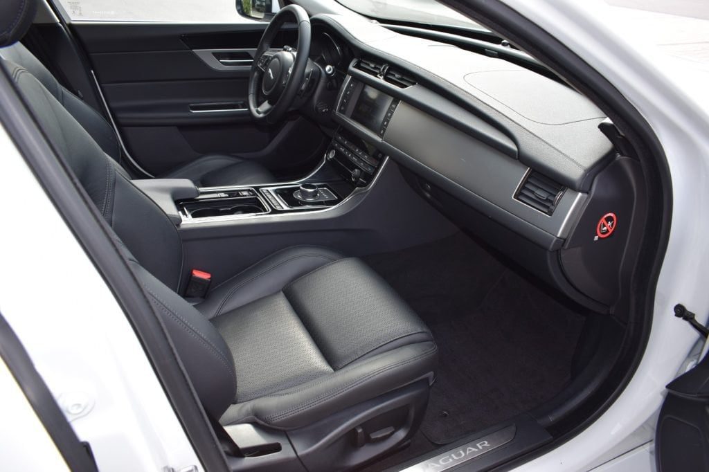 JAGUAR XF 2.0 D 180 CV AWD aut. Prestige - 16