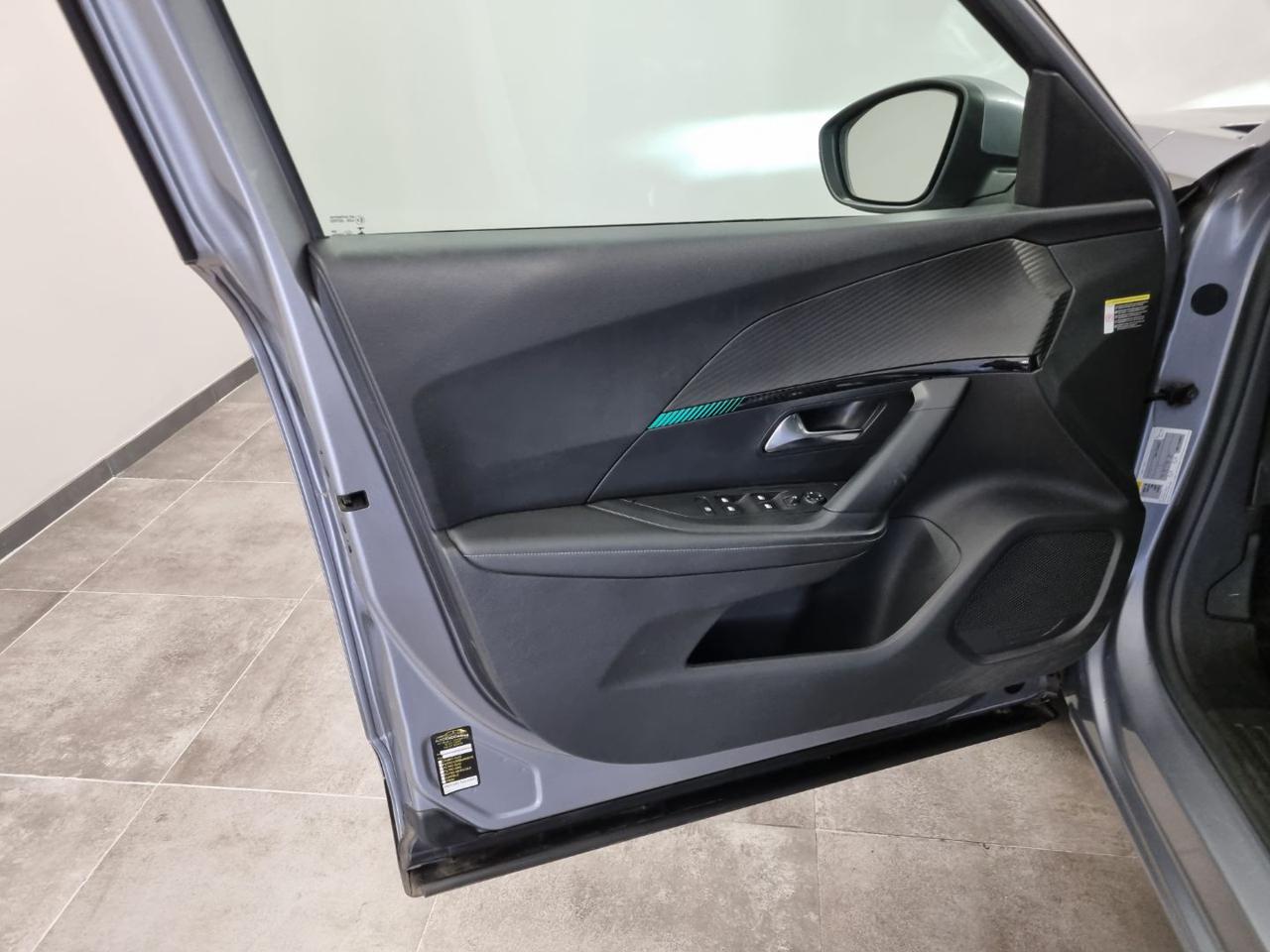 PEUGEOT 2008 PureTech 130 S&S Allure Pack - 23