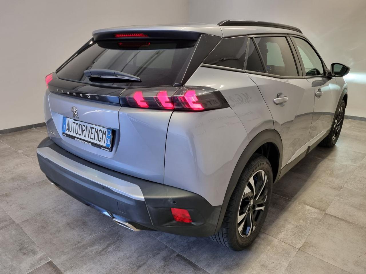 PEUGEOT 2008 PureTech 130 S&S Allure Pack - 17