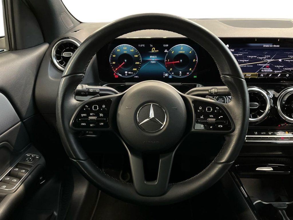 MERCEDES-BENZ GLA 180 d Automatic Sport Plus - 11