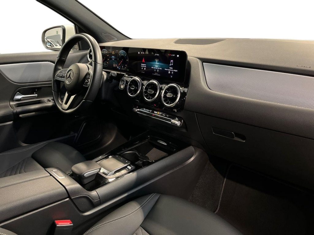 MERCEDES-BENZ GLA 180 d Automatic Sport Plus - 16