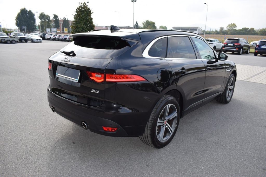 JAGUAR F-Pace 3.0 D V6 300 CV AWD aut. R-Sport - 8