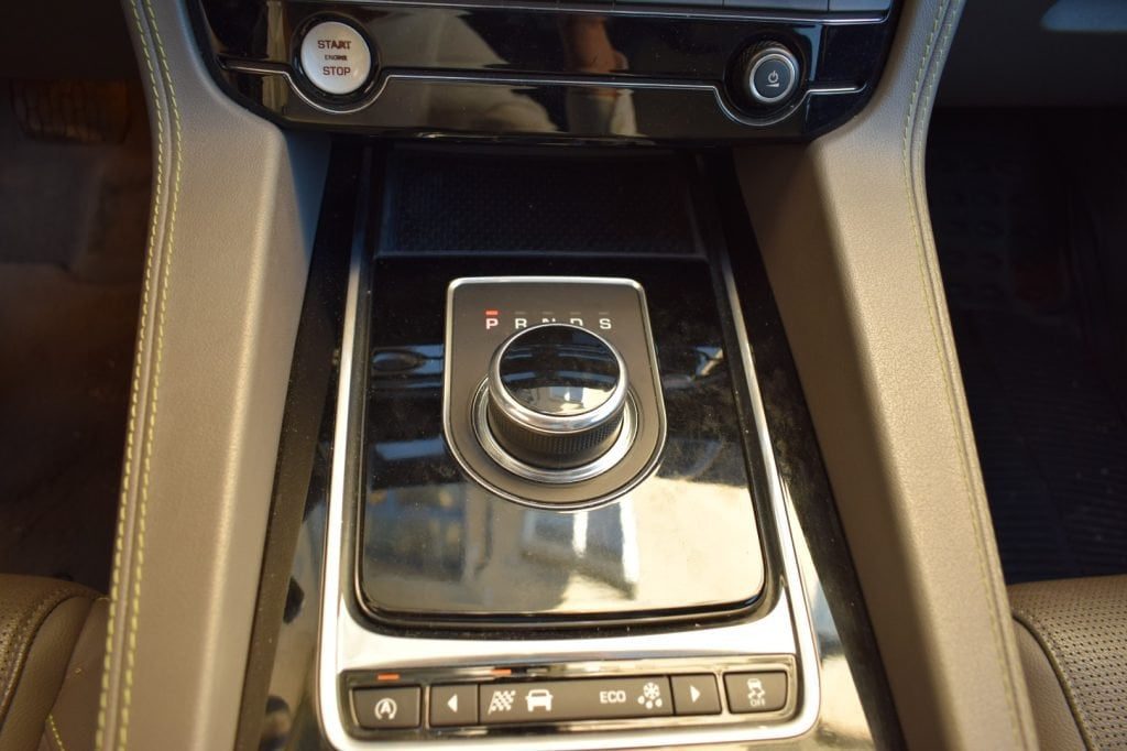 JAGUAR F-Pace 3.0 D V6 300 CV AWD aut. R-Sport - 11