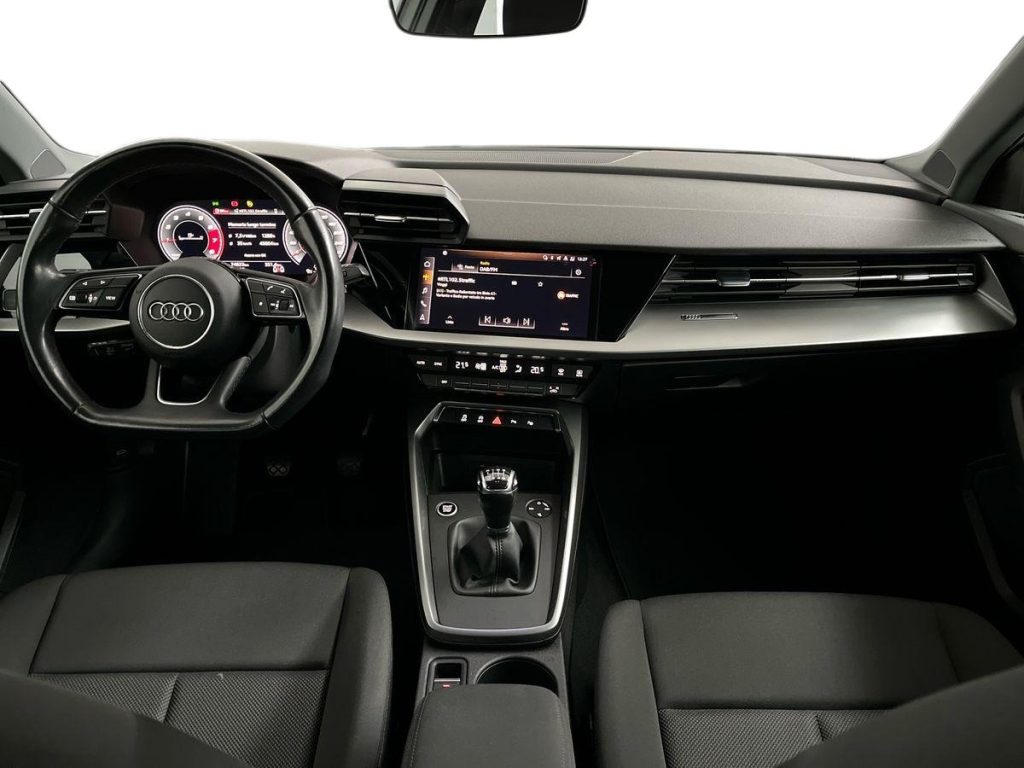 AUDI A3 30 TFSI Business Advanced - 9