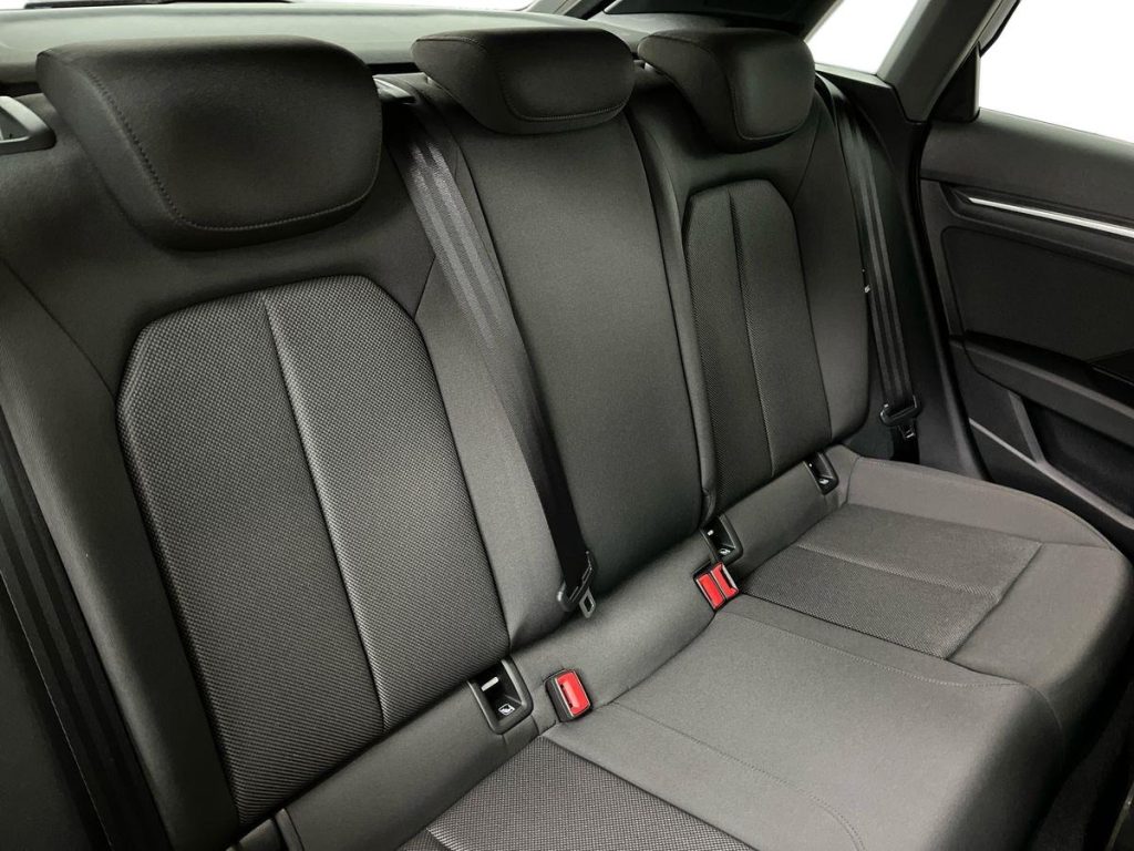 AUDI A3 30 TFSI Business Advanced - 16