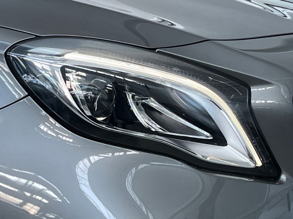 MERCEDES-BENZ GLA 200 d Automatic Sport - 17