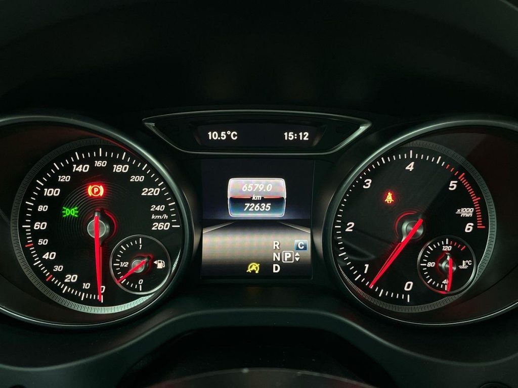 MERCEDES-BENZ GLA 200 d Automatic Sport - 8