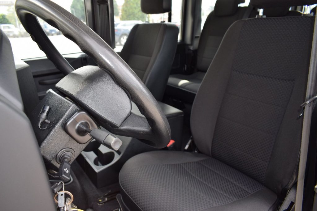 LAND ROVER Defender Defender 110 2.2 TD4 Station Wagon E N1 - 16