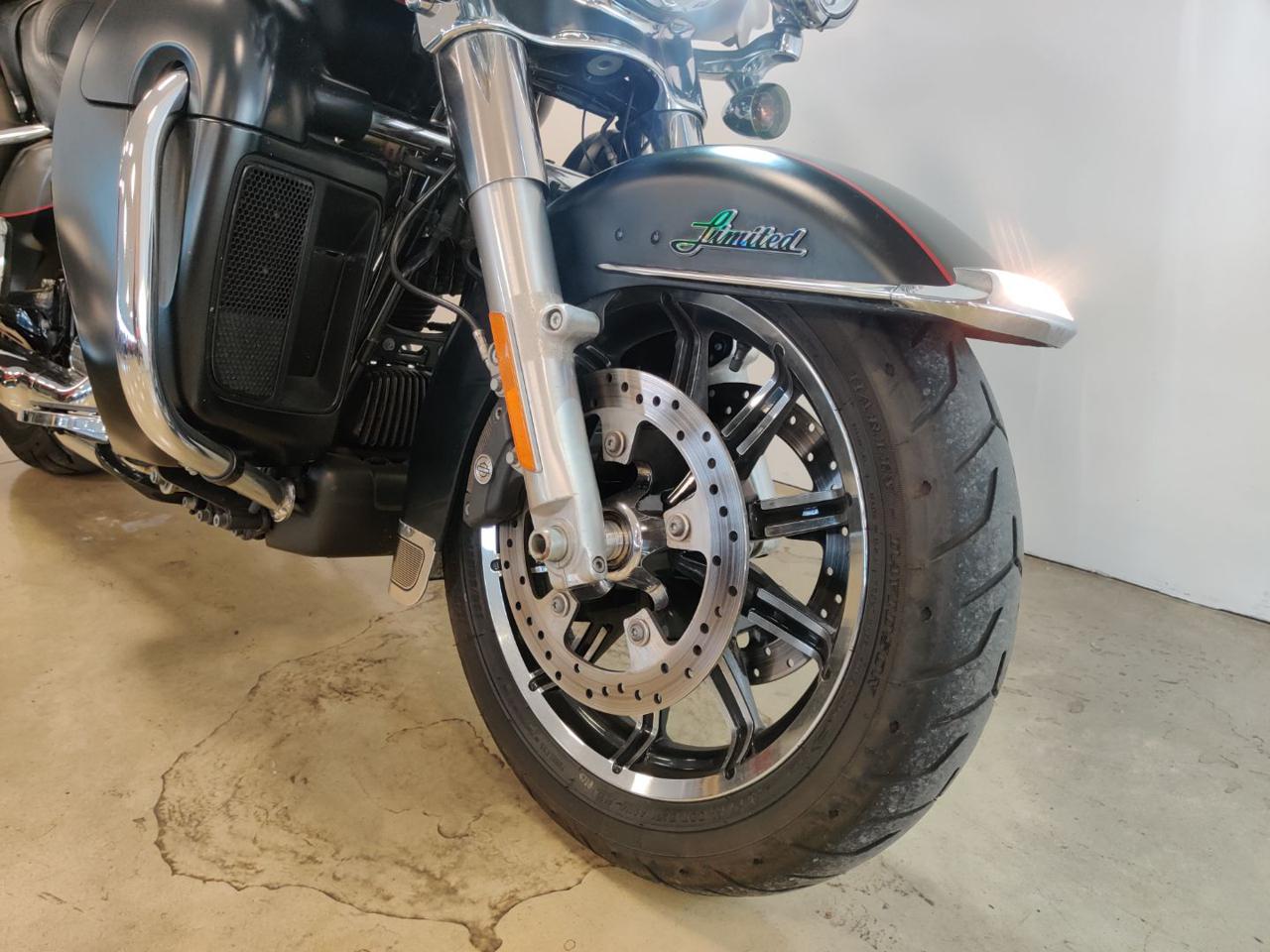 HARLEY-DAVIDSON FLHTK Electra Glide Ultra Limited 107 - 5